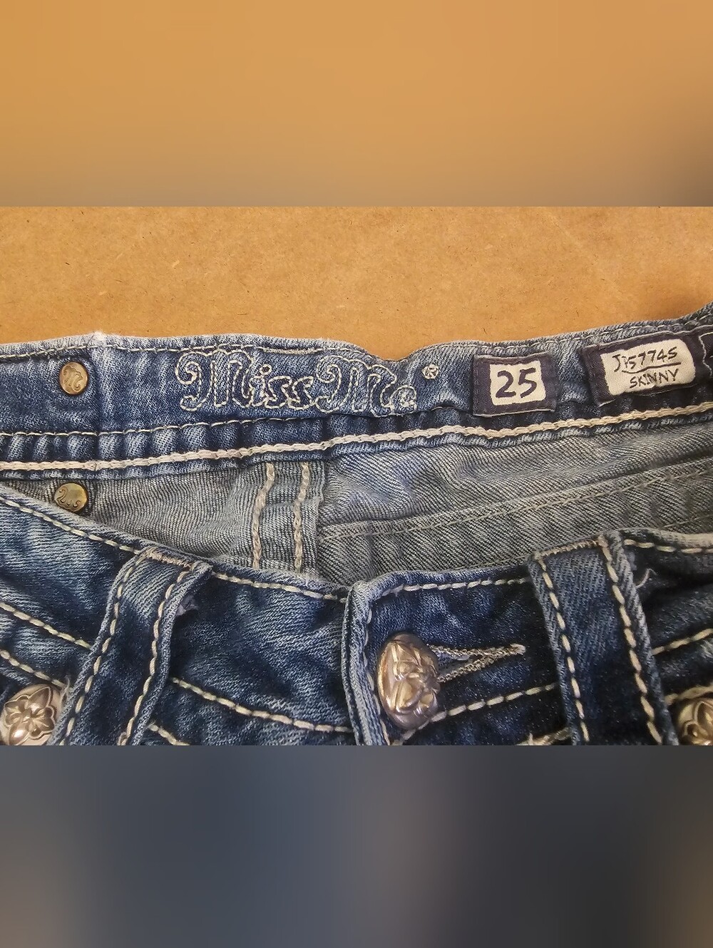 Miss Me Skinny Jeans Size 25x32 - Picture 7 of 8